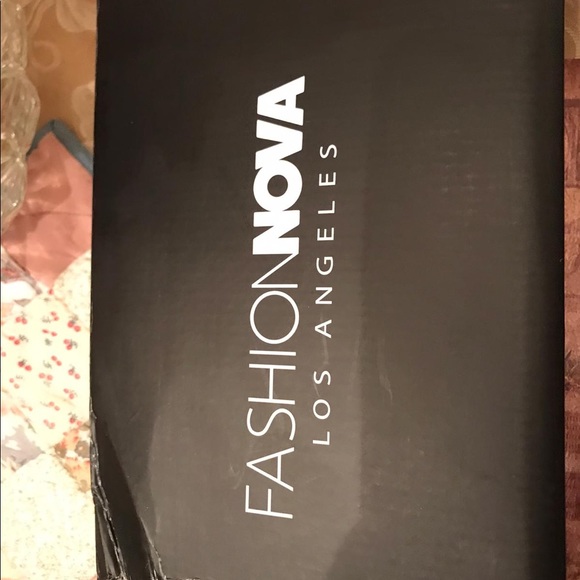 Size 9 fashion nova sandals - Picture 5 of 6